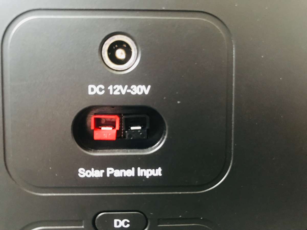 Genki 1000W Portable Power Station