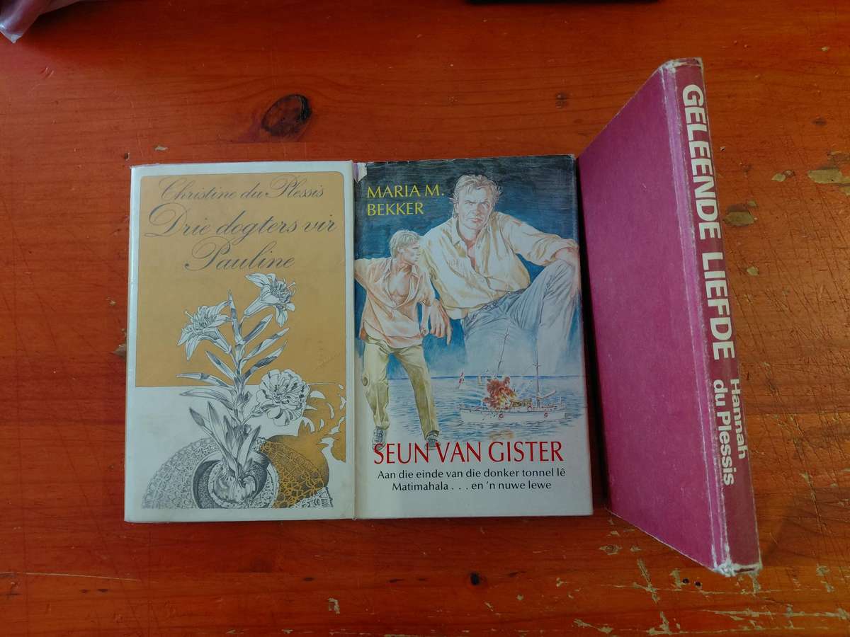 12 x Afrikaanse Liefdes Verhale - Bulk Lot (M)  Unbeatable Value!