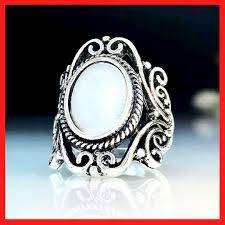 Gorgeous Vintage Ring with Oval Moonstone - Size M (6)