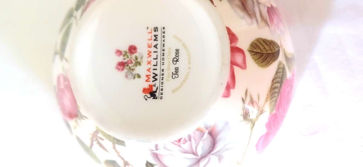 2006 Maxwell Williams tea for one set