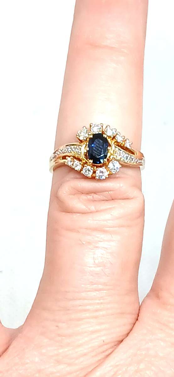 18ct Gold diamond and sapphire ring