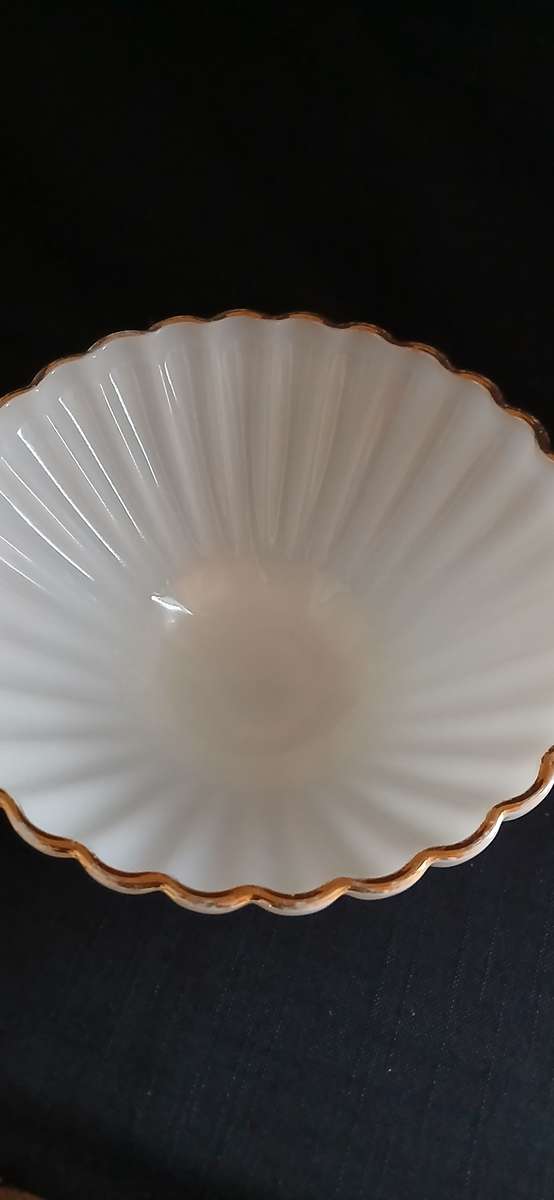 Vintage Milk glass bowl