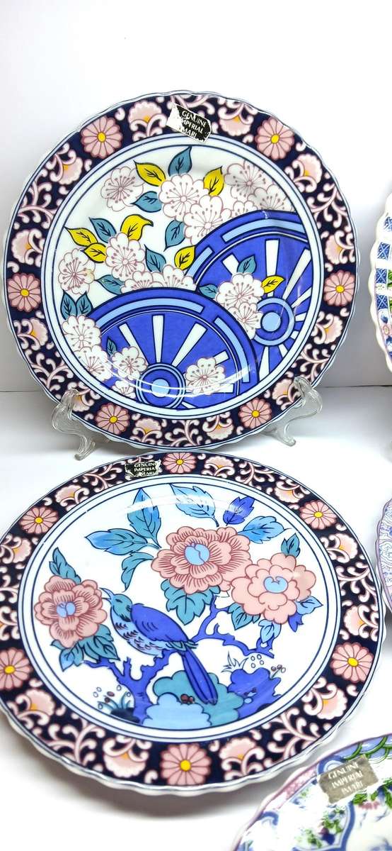 Vintage Imari Collectors ceramic plates