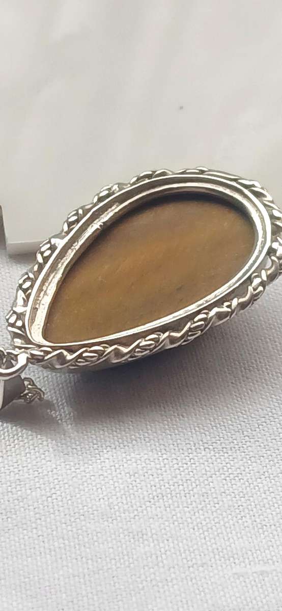 Vintage sterling silver pendant with Tiger eye stone