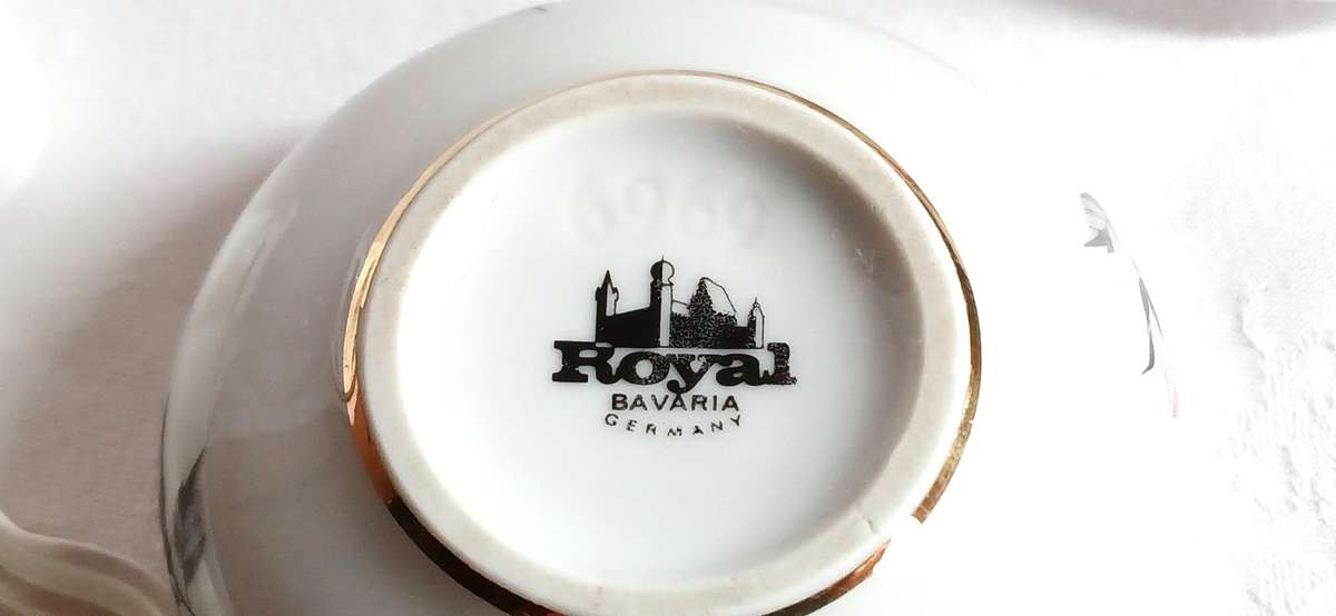 Variety of vintage trinket boxes