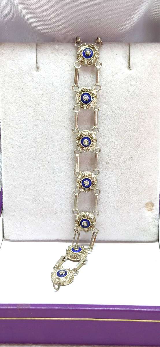 Vintage sterling silver 'flower' bracelet