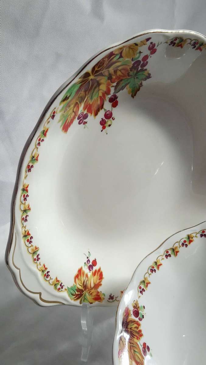 Vintage Grindley Creampetal serving bowl and under plate