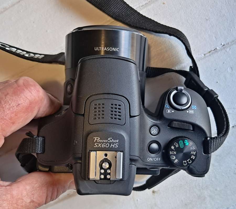 Canon PowerShot SX 60 HS camera