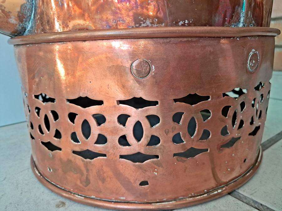 Large vintage copper urn (konfoor)