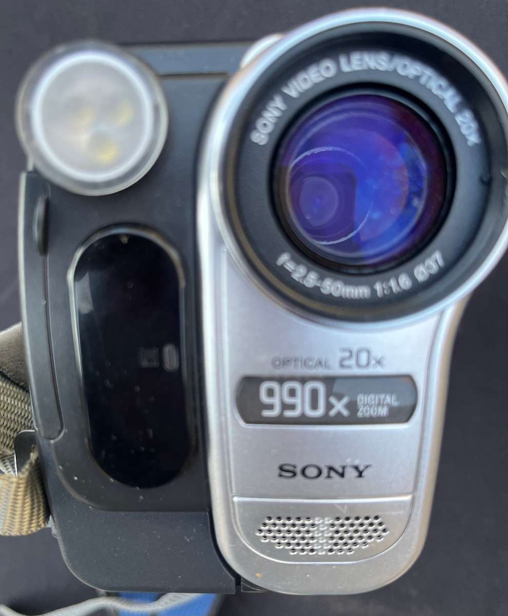 SONY video Hi8 Camcorder. Not tested, no charger, in good condition.