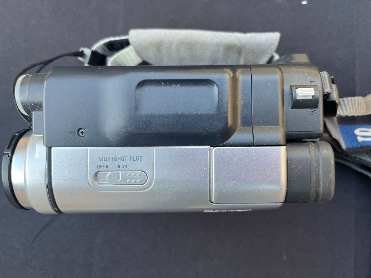 SONY video Hi8 Camcorder. Not tested, no charger, in good condition.