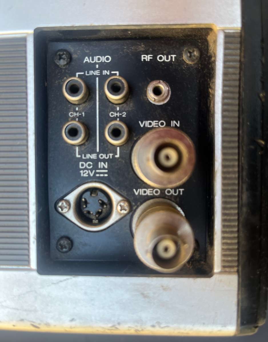 JVC PORTABLE VCR RECORDER. NOT TESTED.