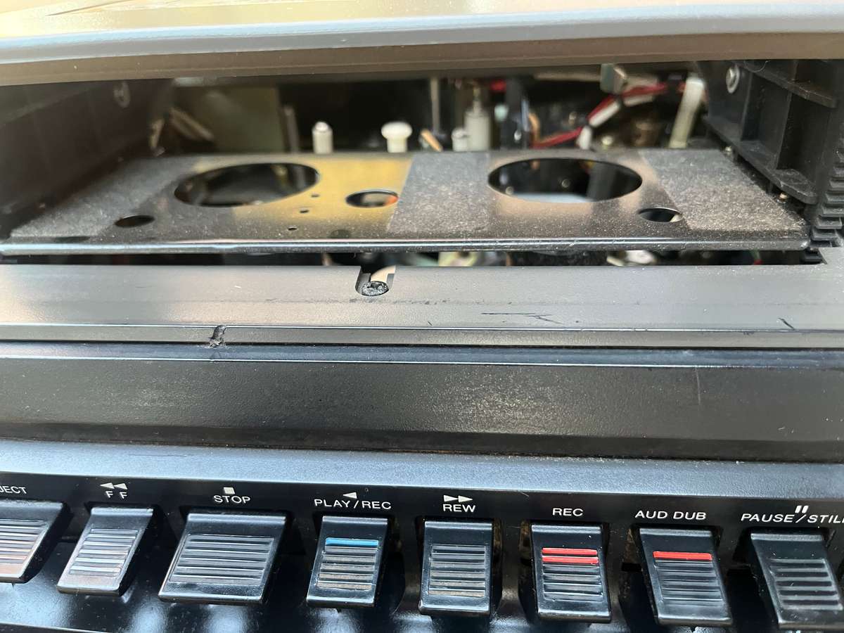 JVC PORTABLE VCR RECORDER. NOT TESTED.