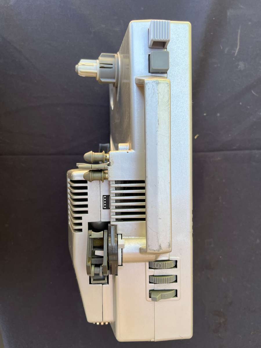 Rollei P8 SN Film projector. NOT TESTED, NO POWER CABLE.