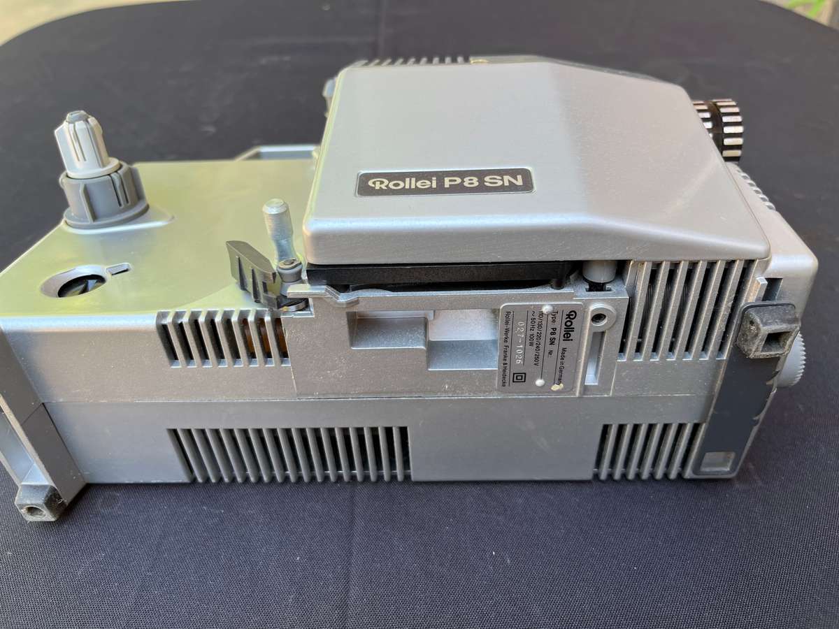 Rollei P8 SN Film projector. NOT TESTED, NO POWER CABLE.