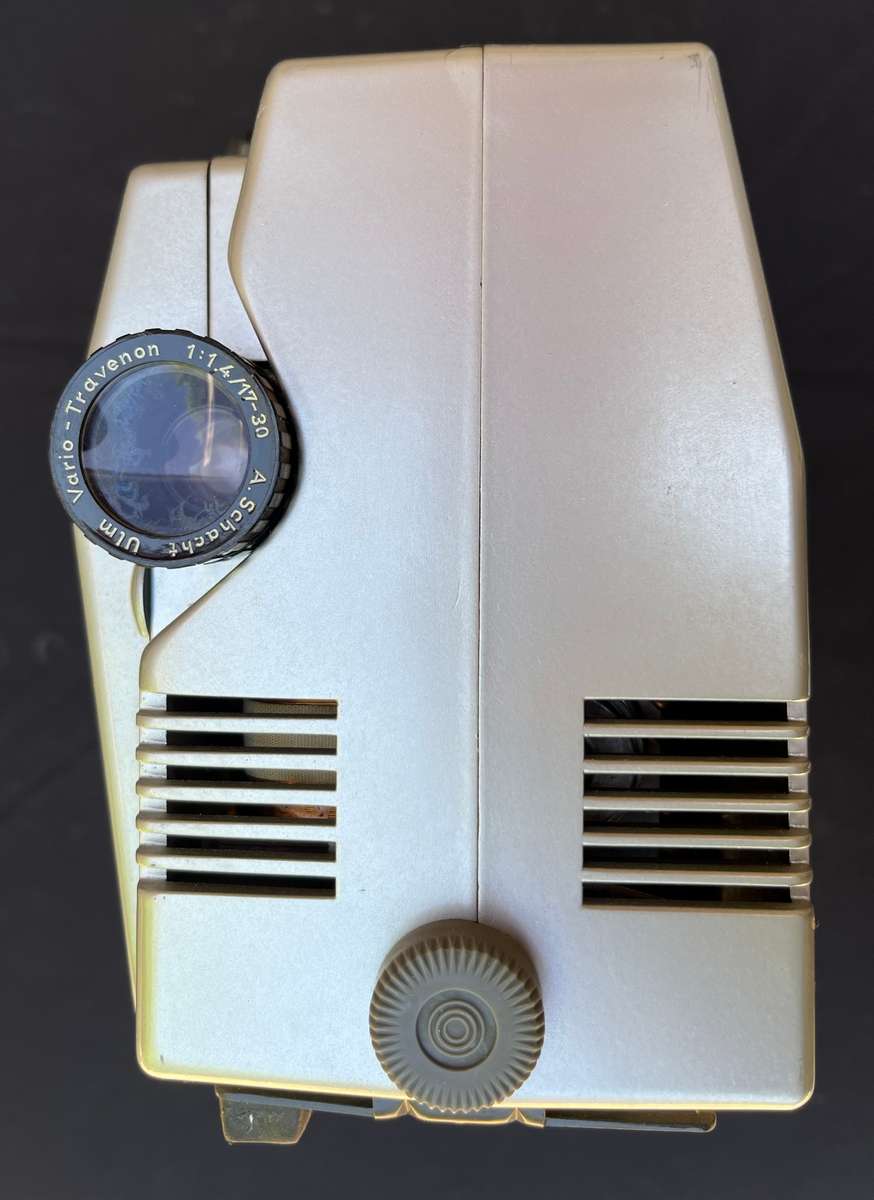 Rollei P8 SN Film projector. NOT TESTED, NO POWER CABLE.