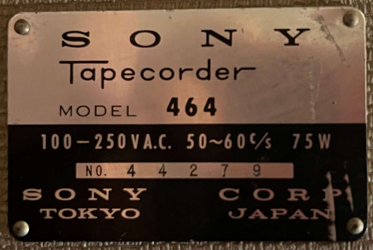 Vintage SONY TAPECORDER with headset. NOT TESTED. Weigh 11.5 kg.