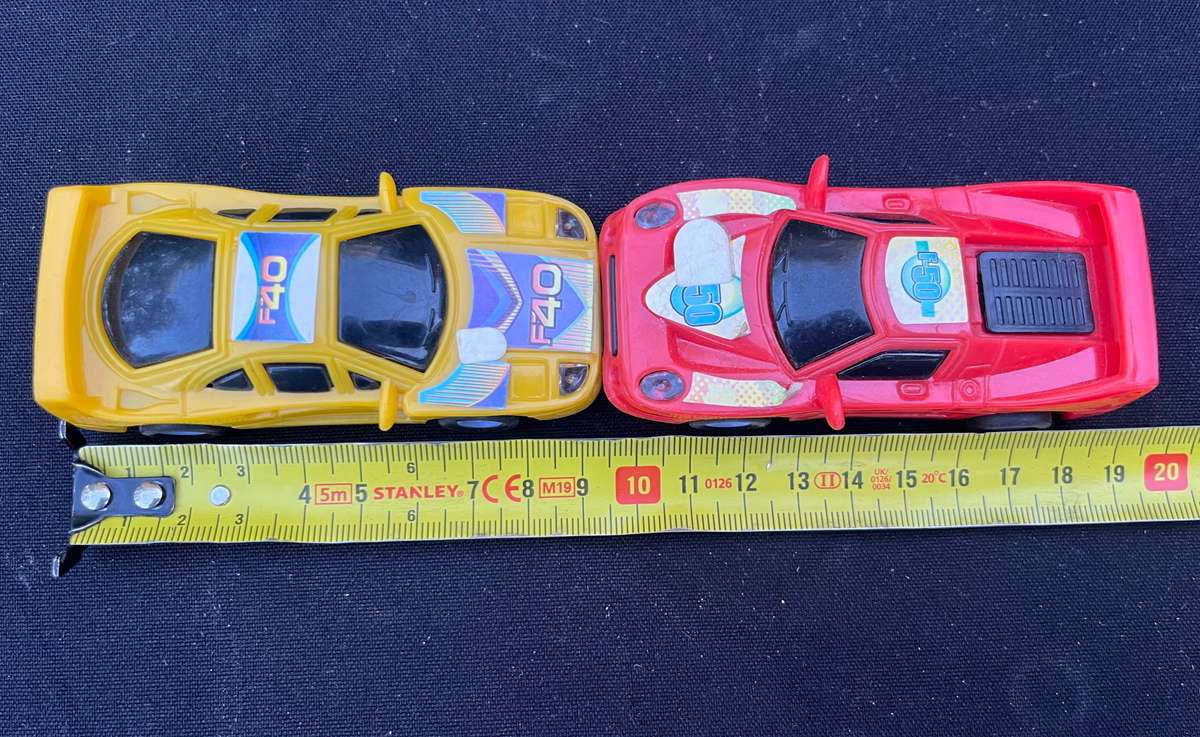 Slot cars and tracks