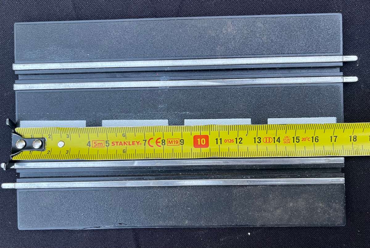 Slot cars and tracks