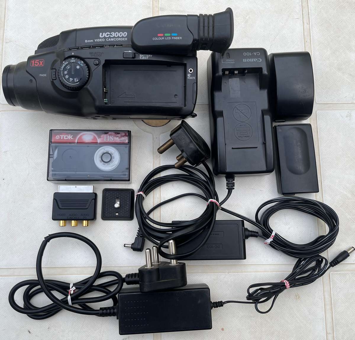CANON UC3000 8mm video camera. NOT TESTED