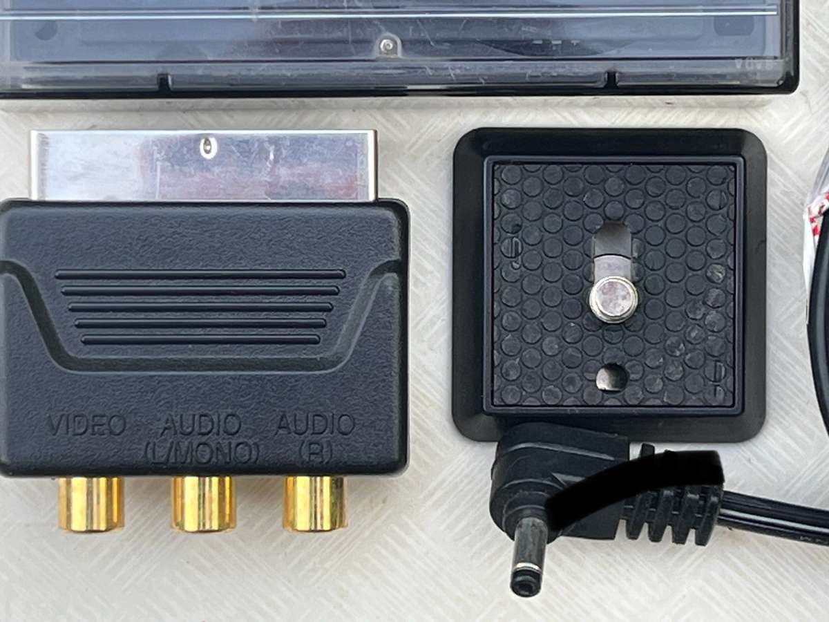 CANON UC3000 8mm video camera. NOT TESTED