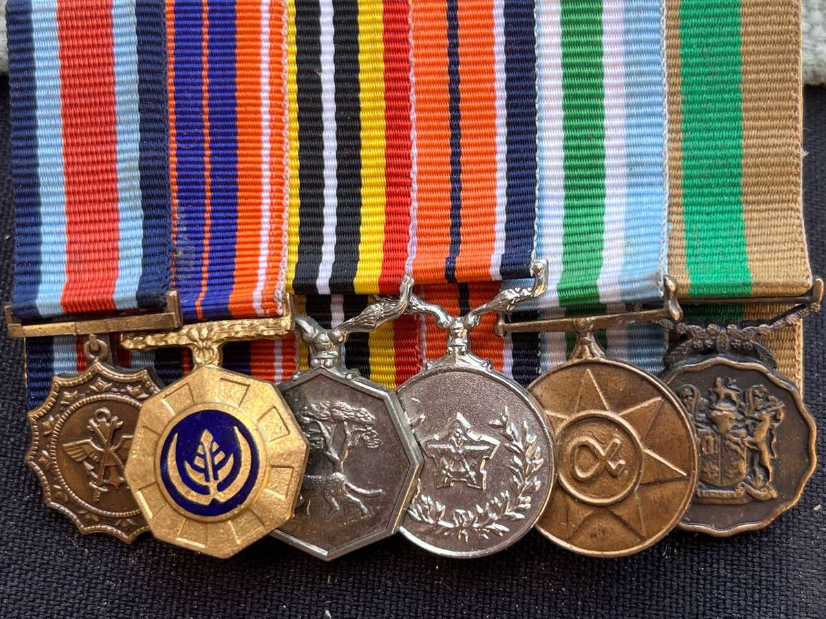SADF Small Medals and belt