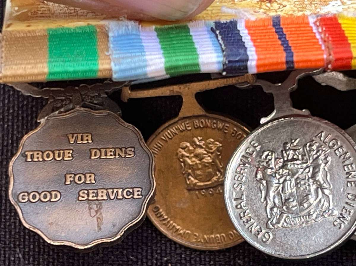 SADF Small Medals and belt