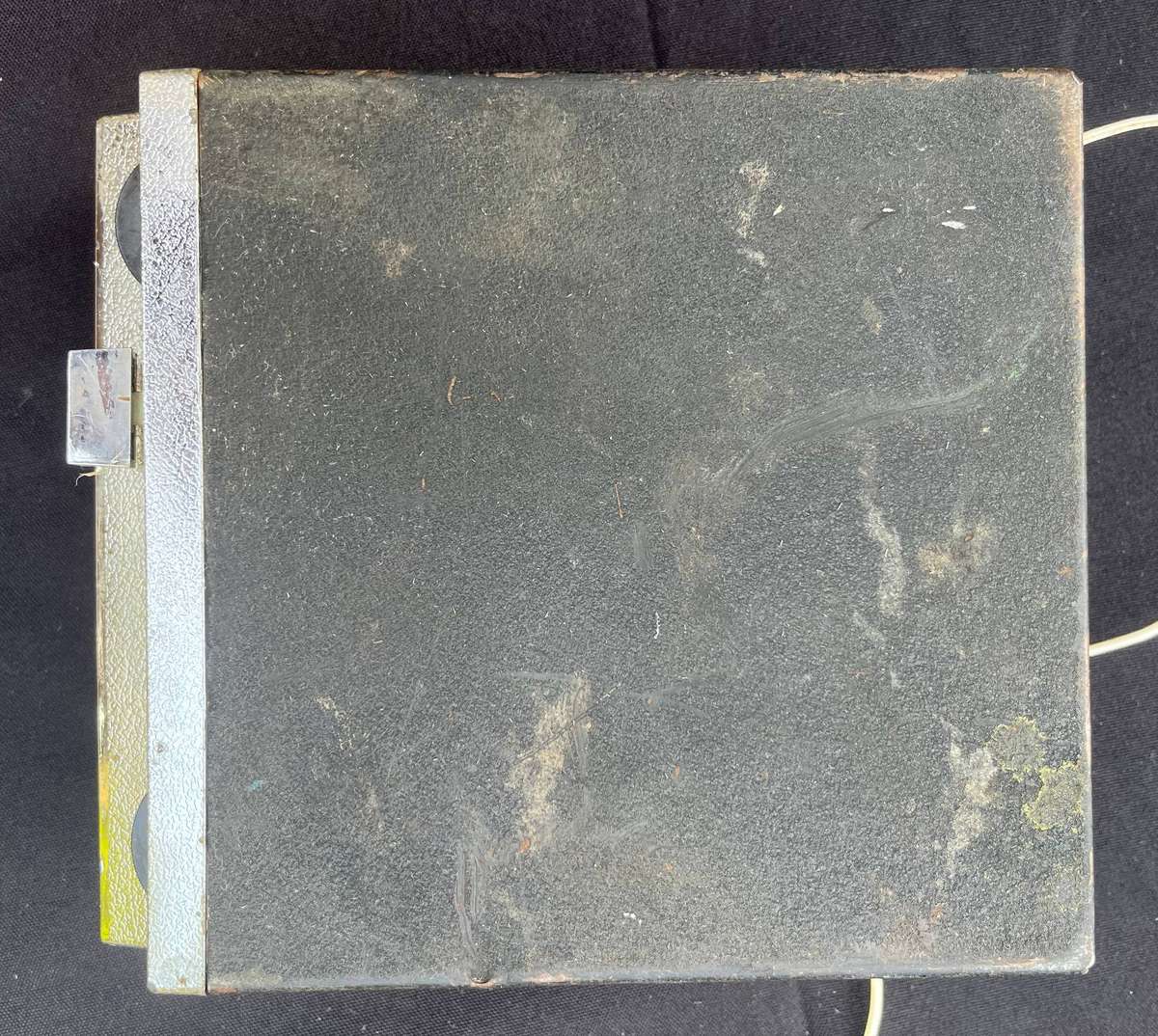 8 Track tape player, brand unknown, NOT WORKING, for spares or repair.