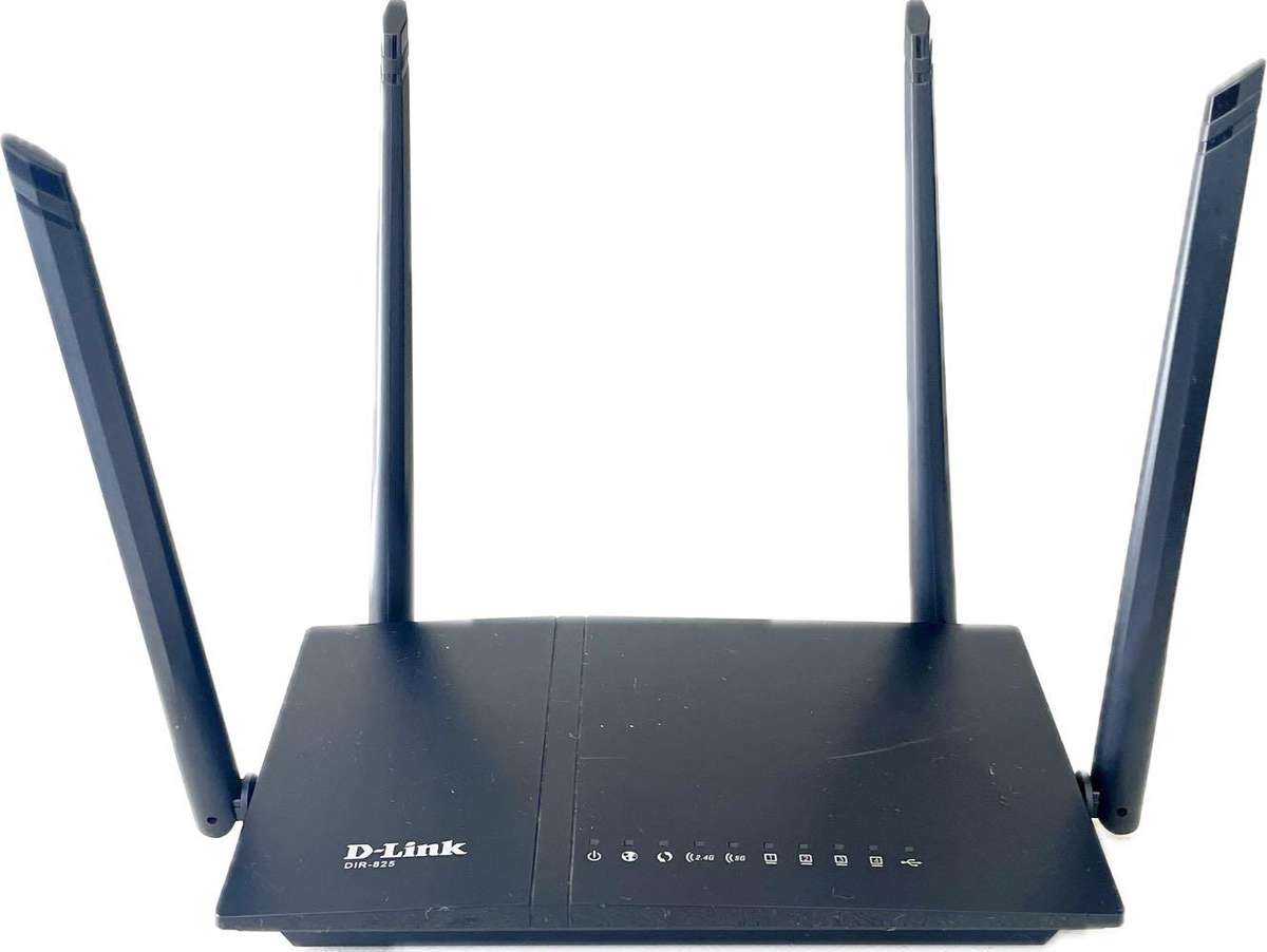 D-Link DIR-825 Wireless AC1200 WiFi Dual Band Gigabit Router ( NO POWER CABLE )
