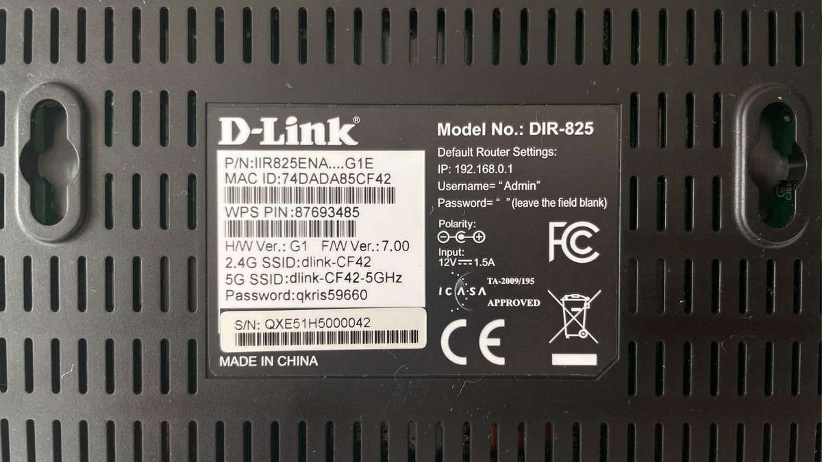 D-Link DIR-825 Wireless AC1200 WiFi Dual Band Gigabit Router ( NO POWER CABLE )