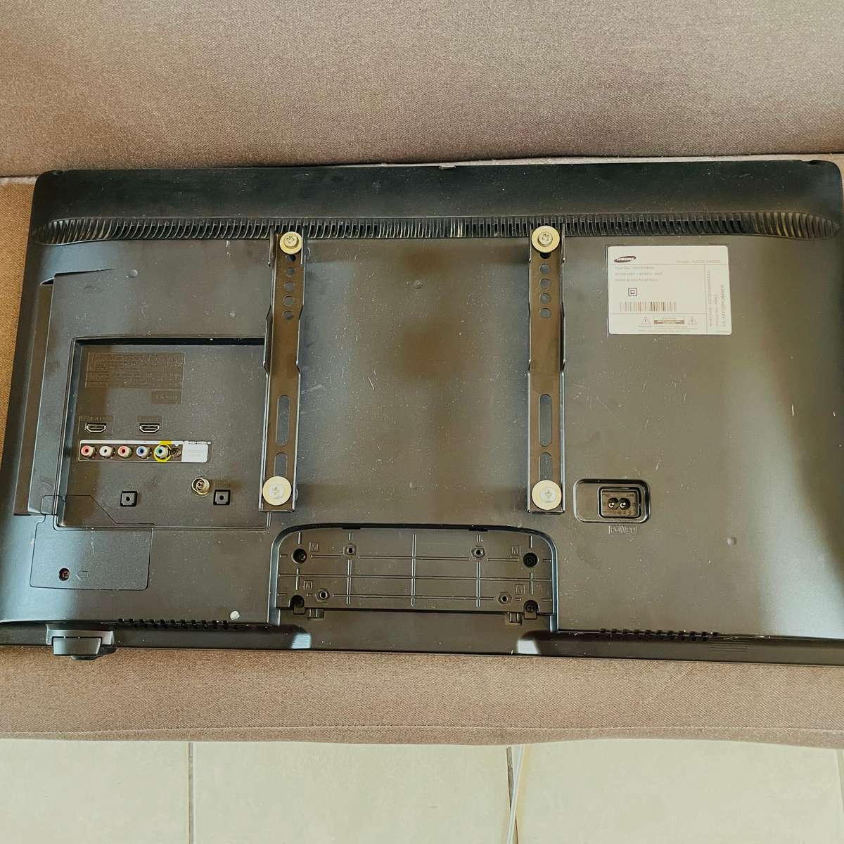 Samsung 32 tv (( Non Smart Tv ))