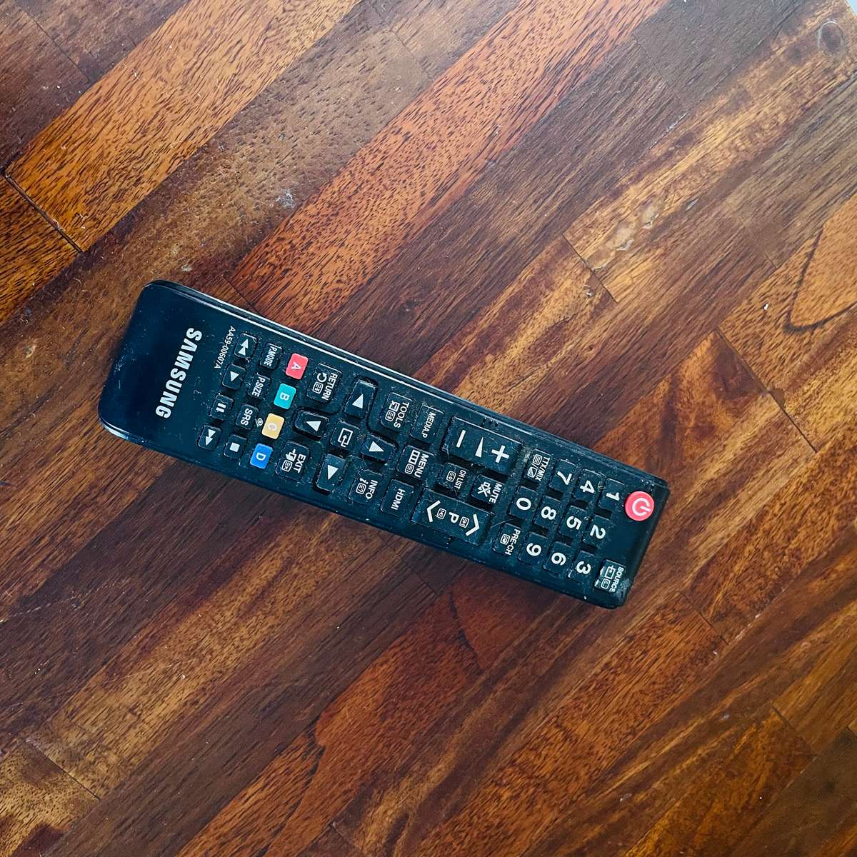 Samsung 32 tv (( Non Smart Tv ))