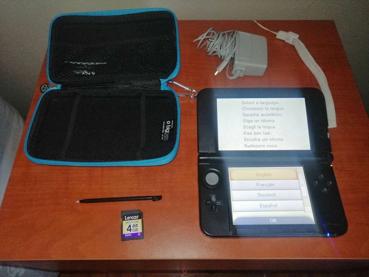 Nintendo Pokémon X & Y Limited Edition 3 DS XL (Red)