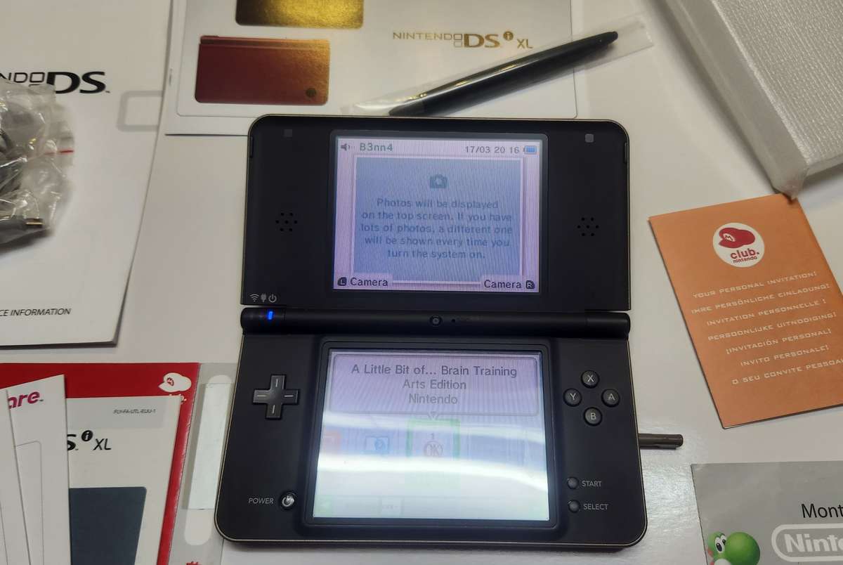 Nintendo DSi XL - Dark Brown (CIB)
