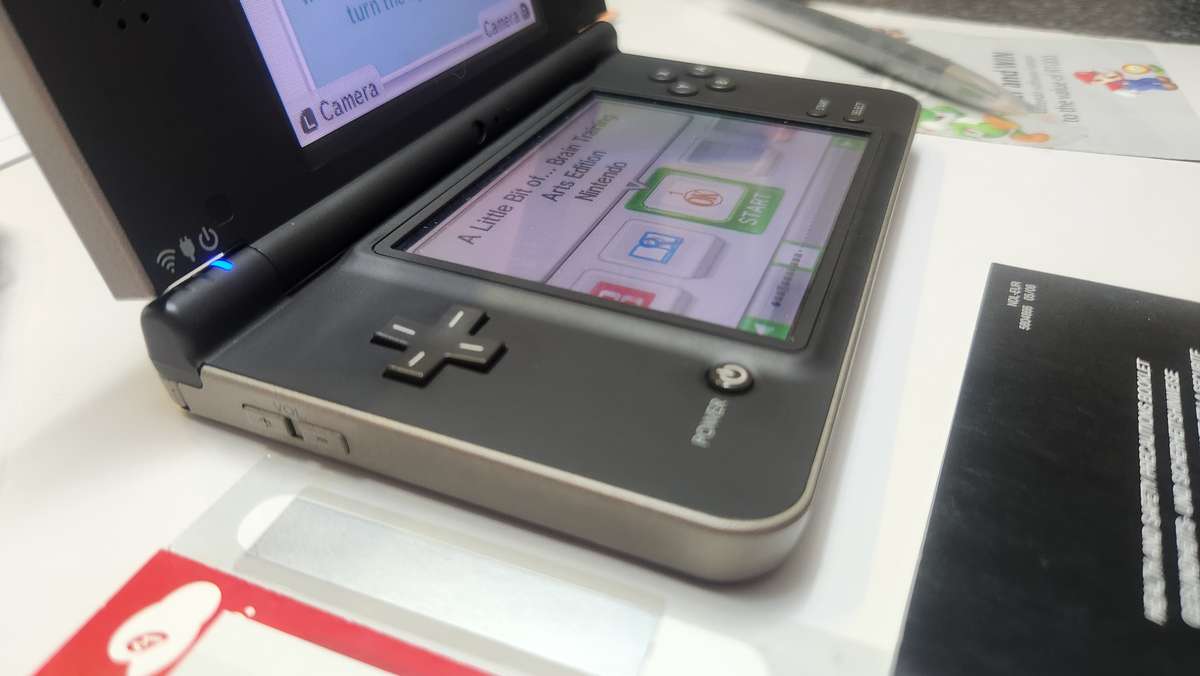 Nintendo DSi XL - Dark Brown (CIB)