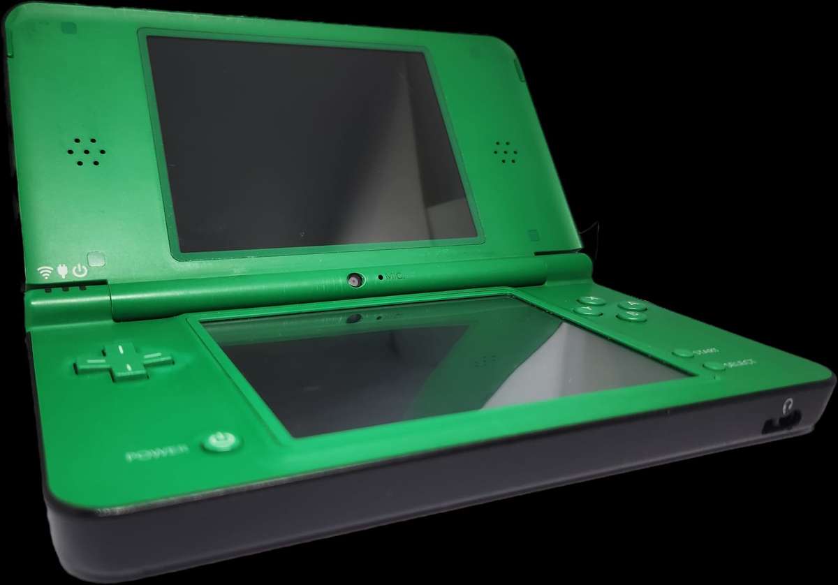 Nintendo DSi XL - With New Super Mario Bros. DS Game