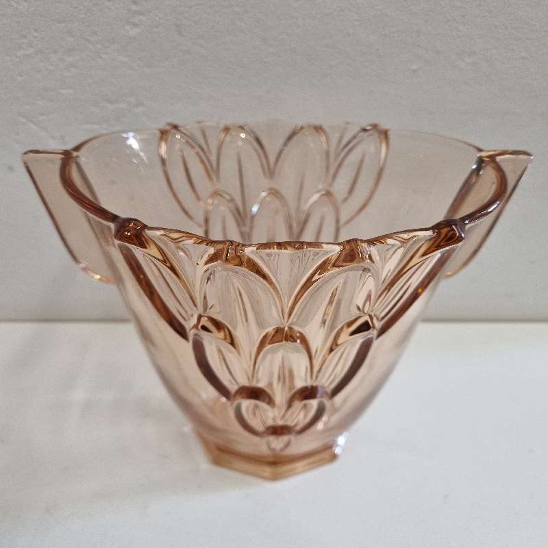 Beautiful Large Vintage Glass Vase with stunning detail
