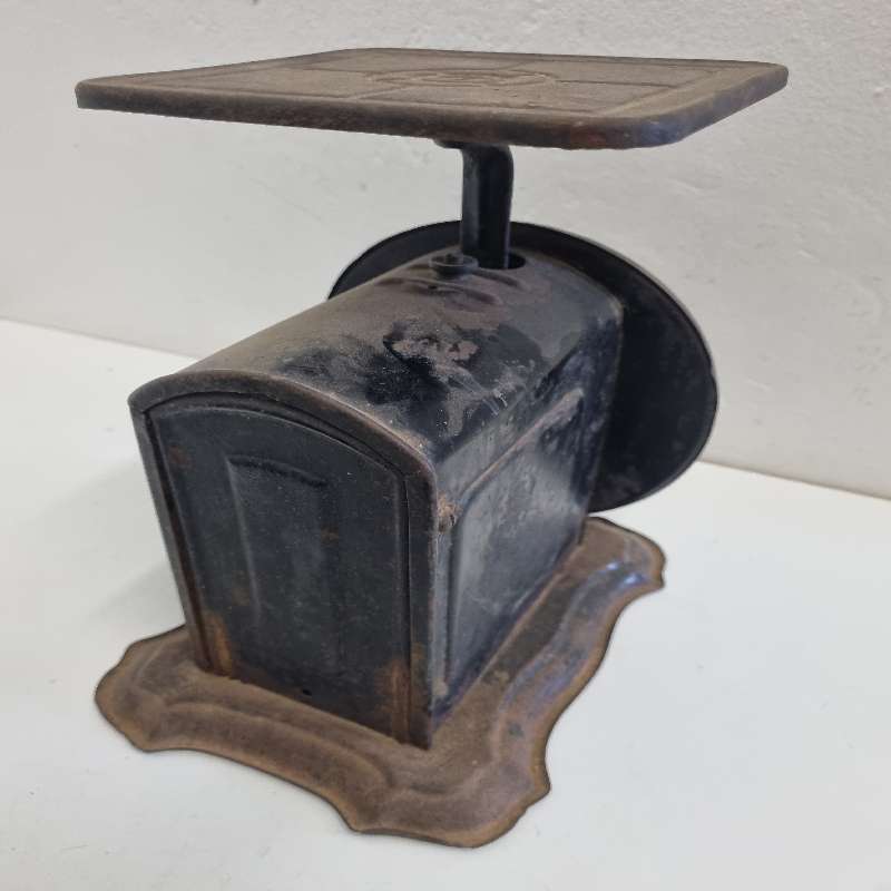Vintage Metal Scale