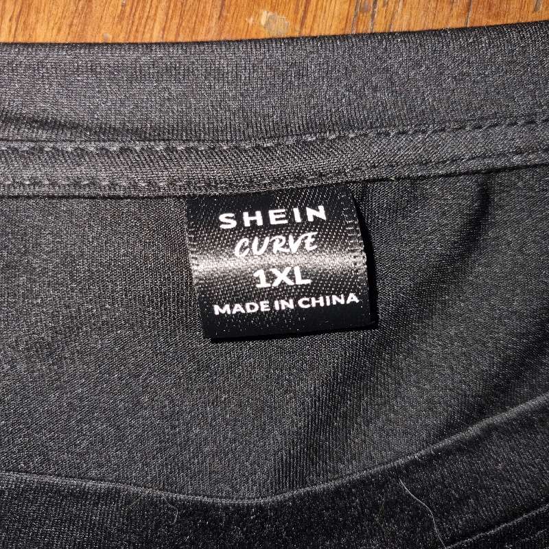 Shein T-Shirt with Paw detail - Size XL