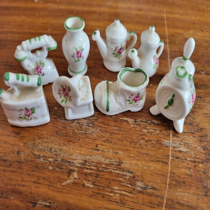 9 x Porcelain Doll House Miniatures with rose detail
