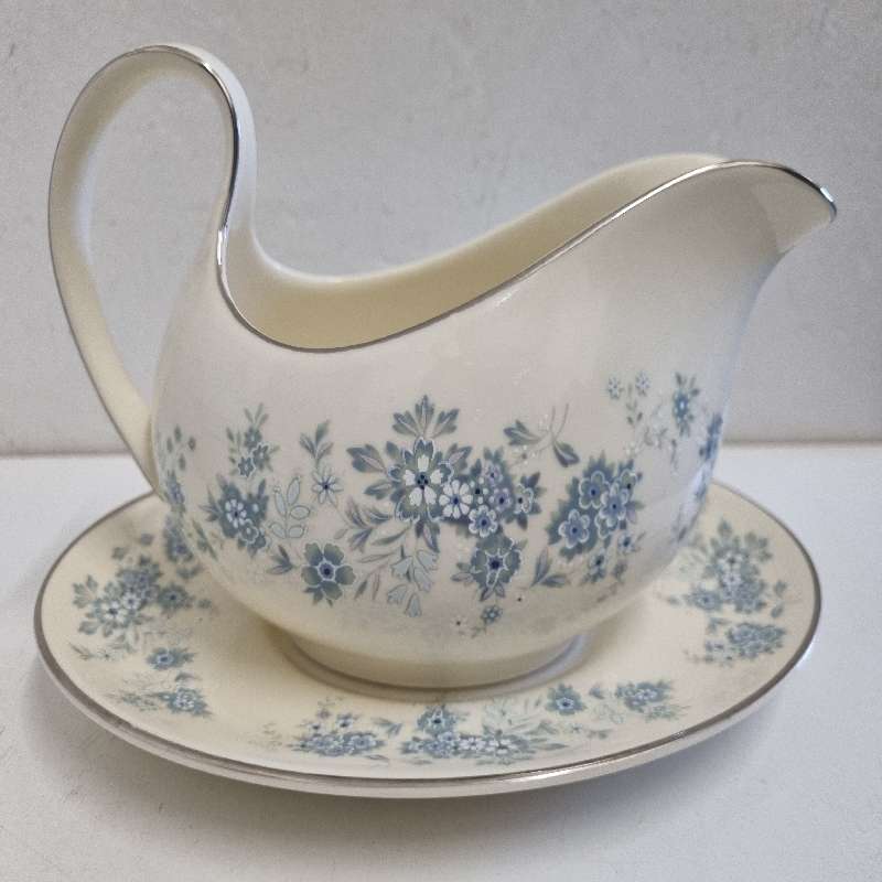 Royal Doulton - The Romance Collection - Sauce Jug and Saucer