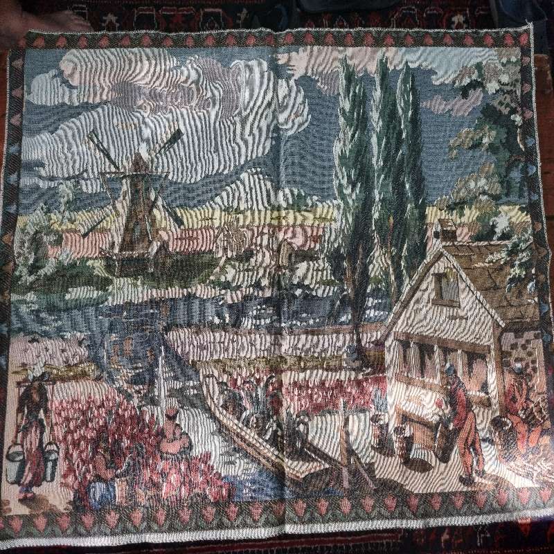 Large Vintage Tapestry - Perfect for Framing - Great condition - Size 90cm x 65cm
