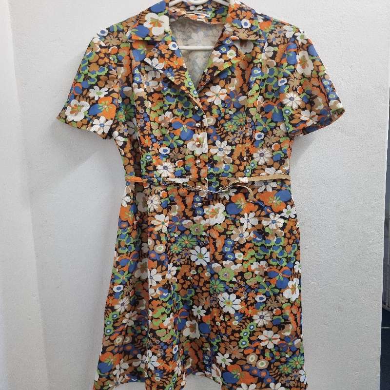 Vintage Dress with Belt - Size M