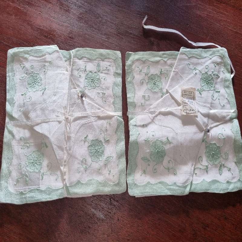 2 Sets of 4 Vintage Hand Embroidered Fabric Napkins - Brand New  - Made in Madeira - Beautiful!!