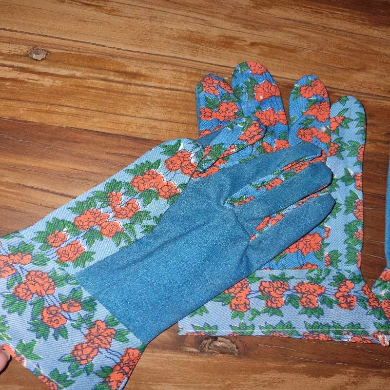 2 Sets of Vintage Garden Gloves with flower detail