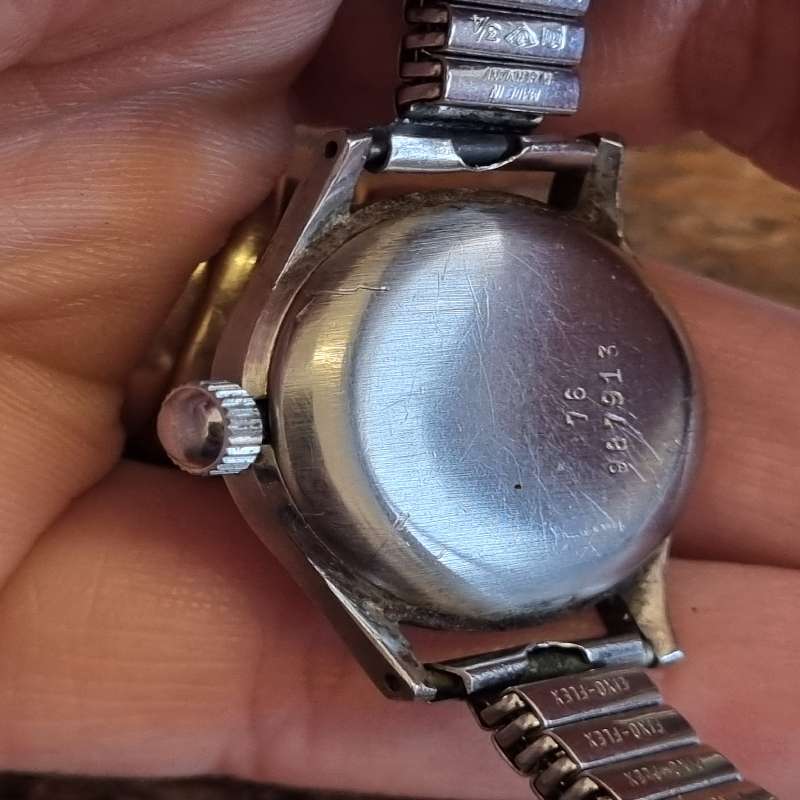 2 x Vintage Watches - Avia 17 Jewels Automatic Swiss & Ebel watch - Selling as is