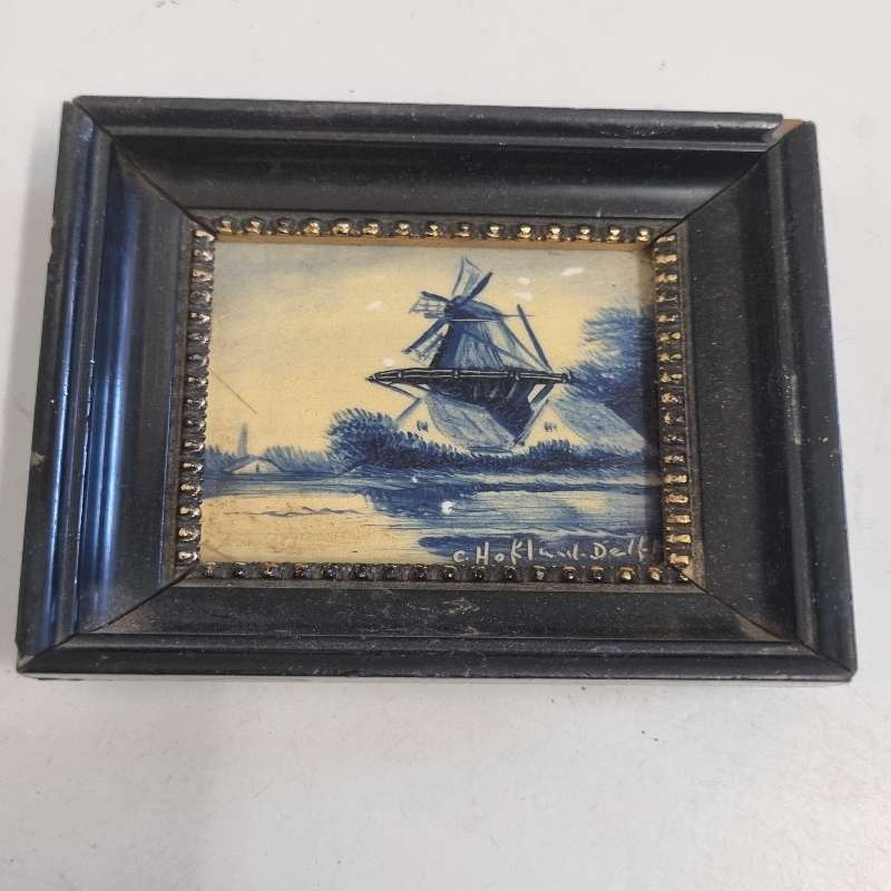 Small Vintage Frame with Holland Delft - Size 7.3cm x 7.3cm