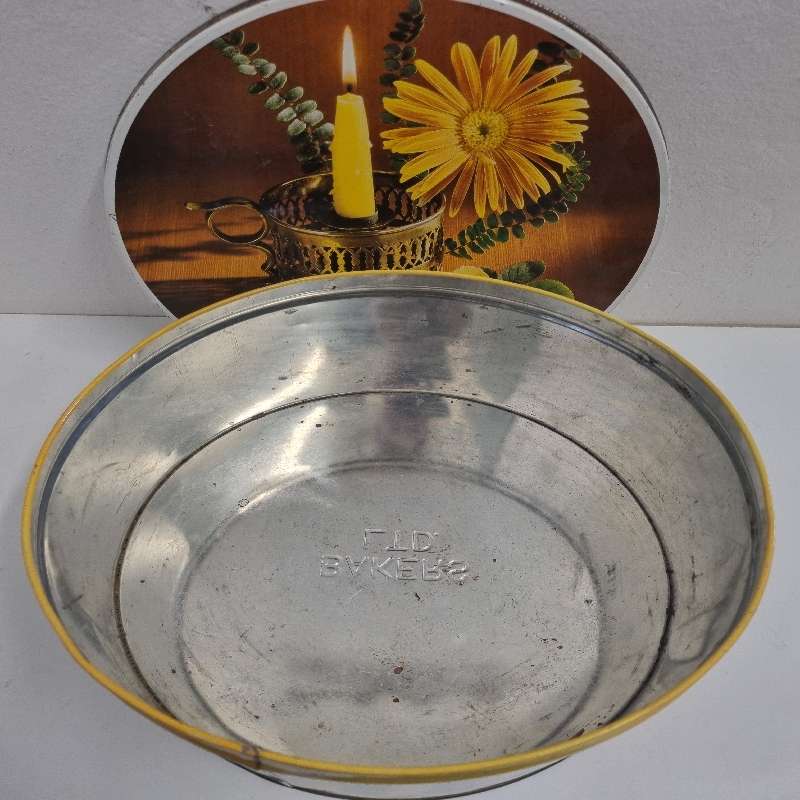 Large Vintage Biscuit Tin - Bakers LTD - Good Condition