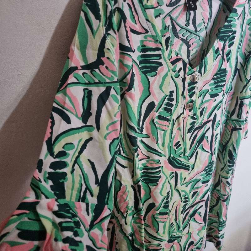 Slick Summer Dress - Size 2 - Will fit a M