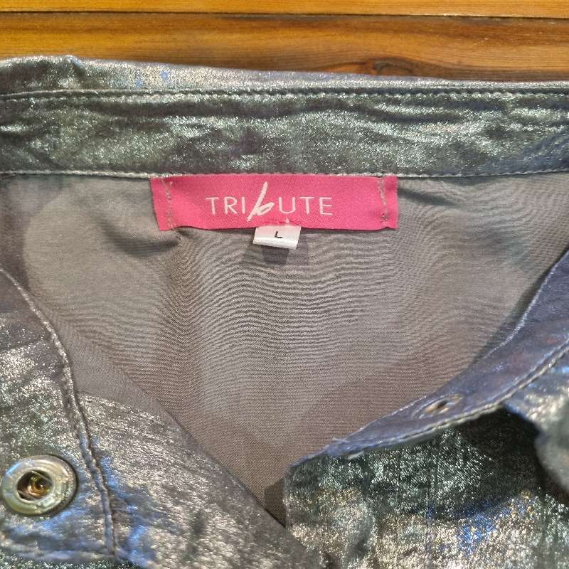 Cropped Designer Silver Jacket / shirt - Size L - Great Quality